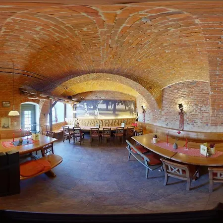 Апартаменты Turmkeller Грискирхен